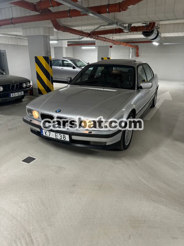 BMW 7 Series E38 740iL 2001