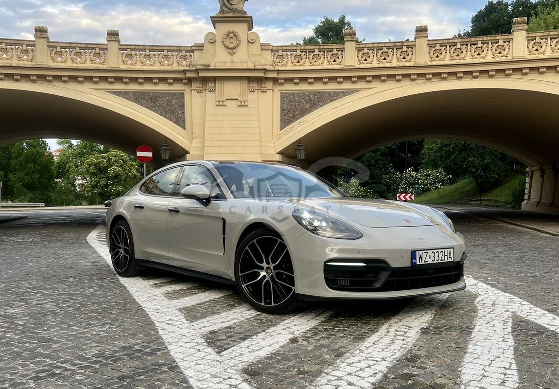 Porsche Panamera 2021