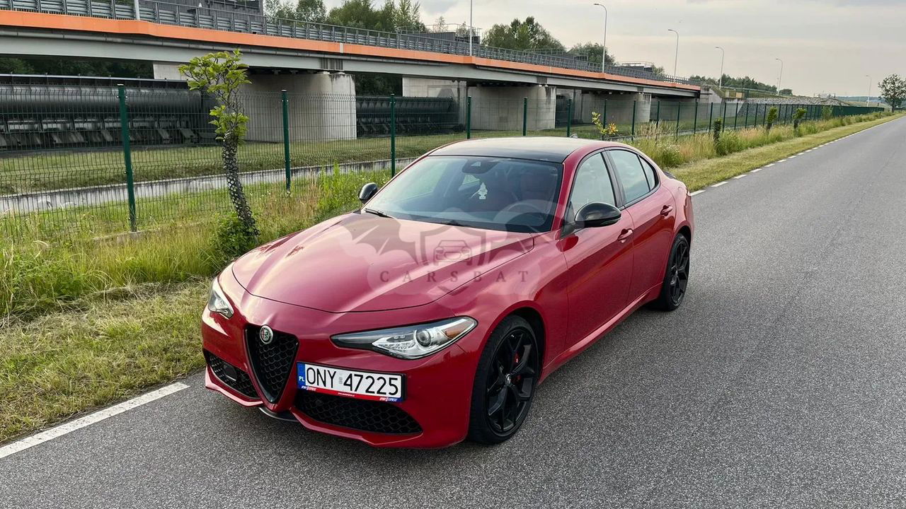 Alfa Romeo Giulia 2.0 Turbo 16V AT8-Q4 Ti 2021