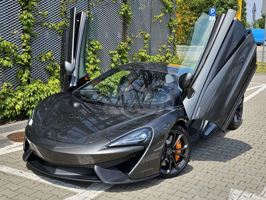 McLaren 570S 2016