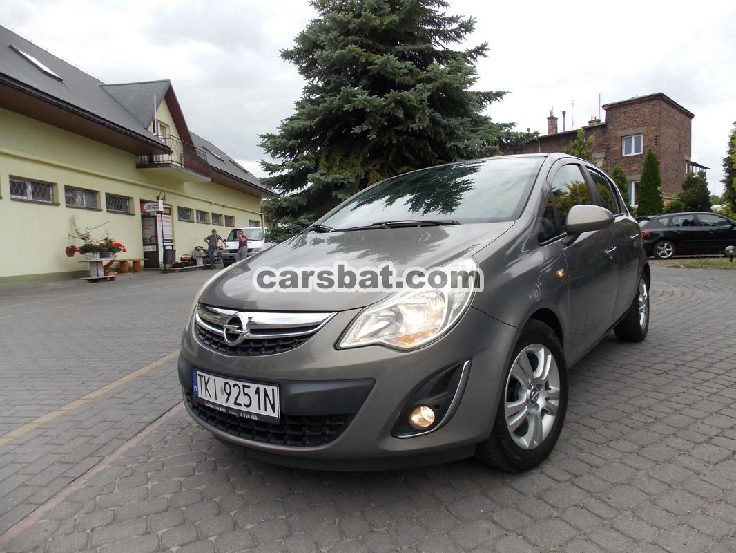 Opel Corsa D 1.2 16V Cosmo 2012