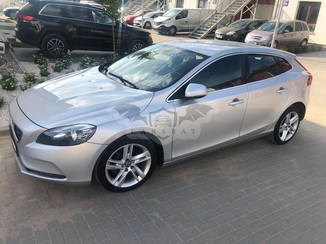 Volvo V40 II D2 Momentum 2013