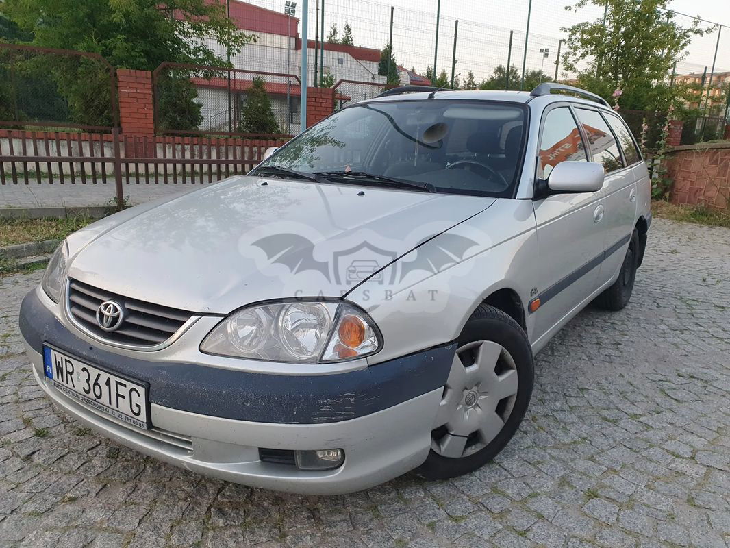 Toyota Avensis I 2.0 VVT-i Sol 2001