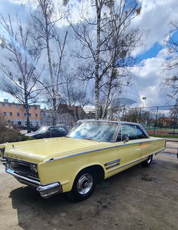 Chrysler 300 1966