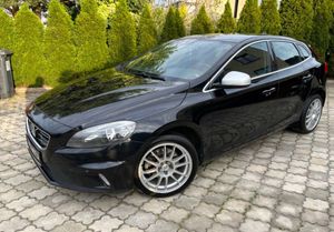 Volvo V40 II 2014