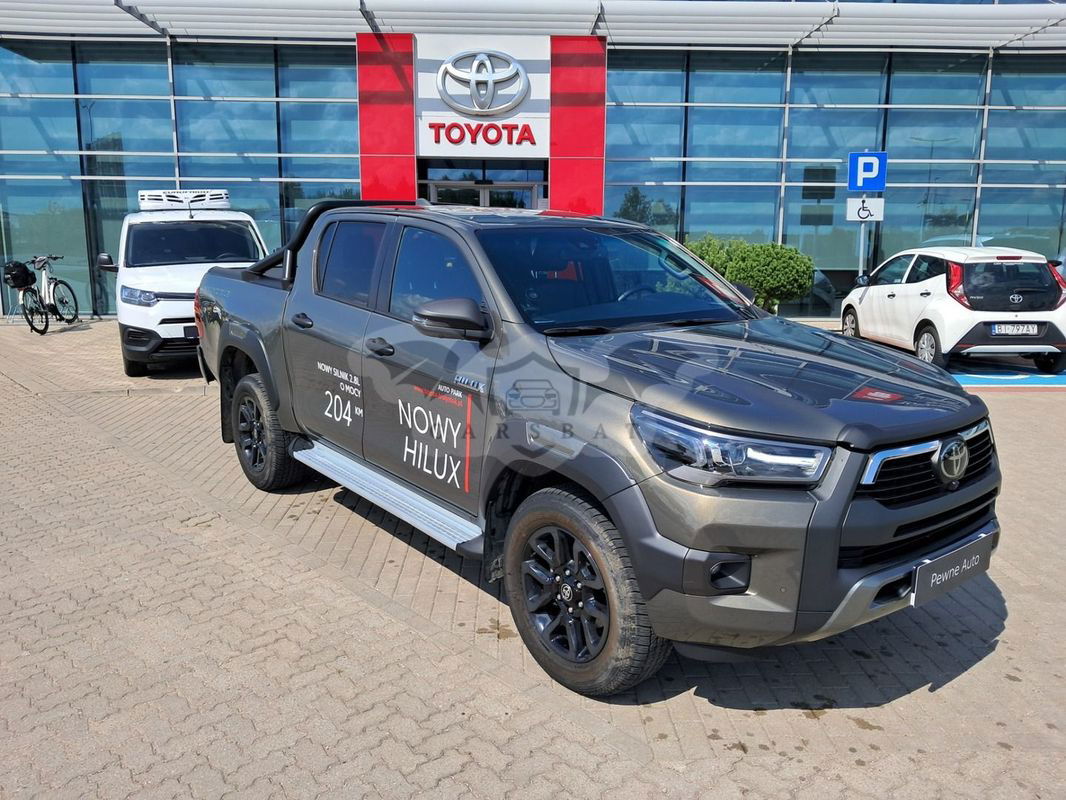 Toyota Hilux 2.8 D-4D Double Cab Invincible 4x4 2023