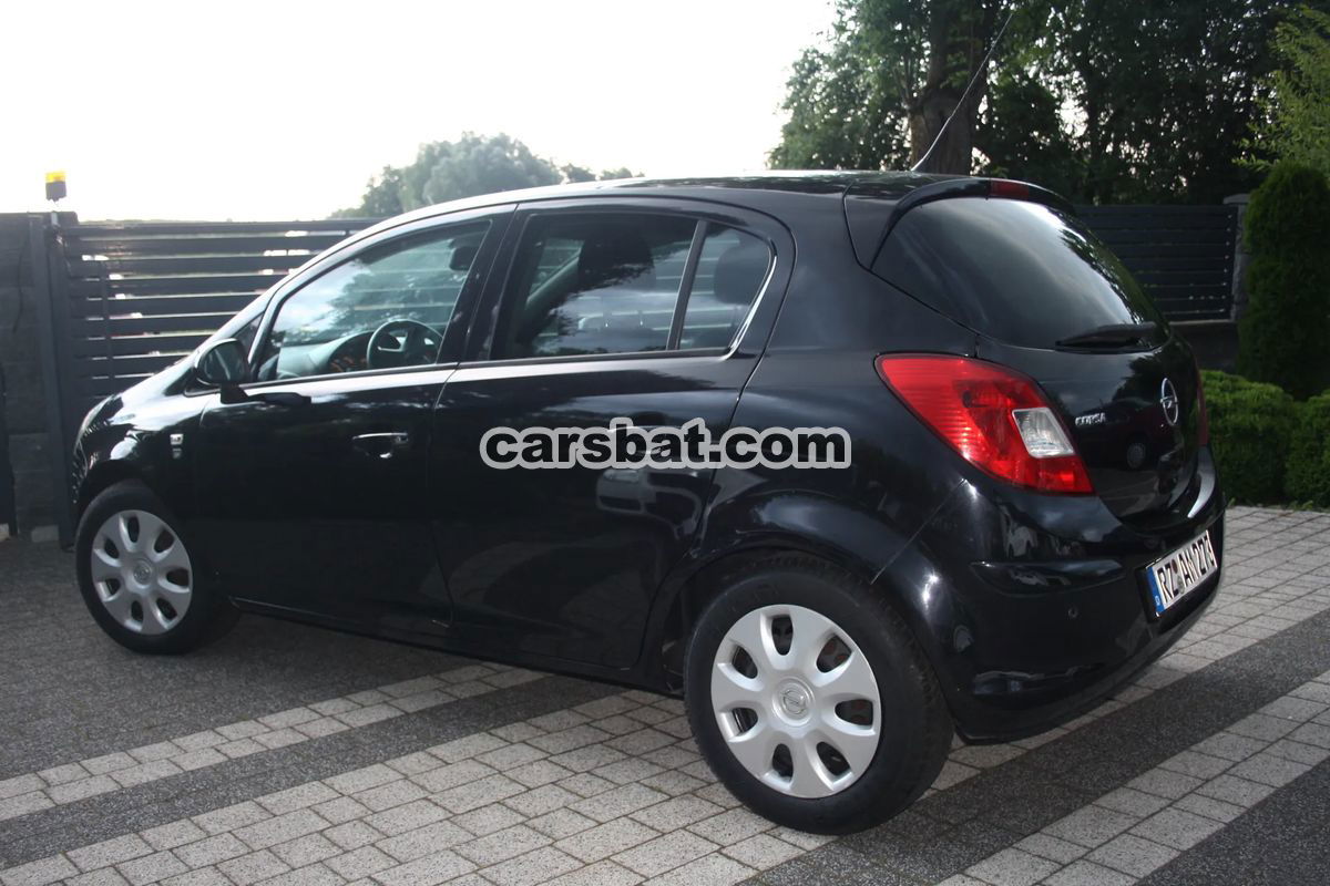 Opel Corsa D 1.4 16V 150 Jahre 2010