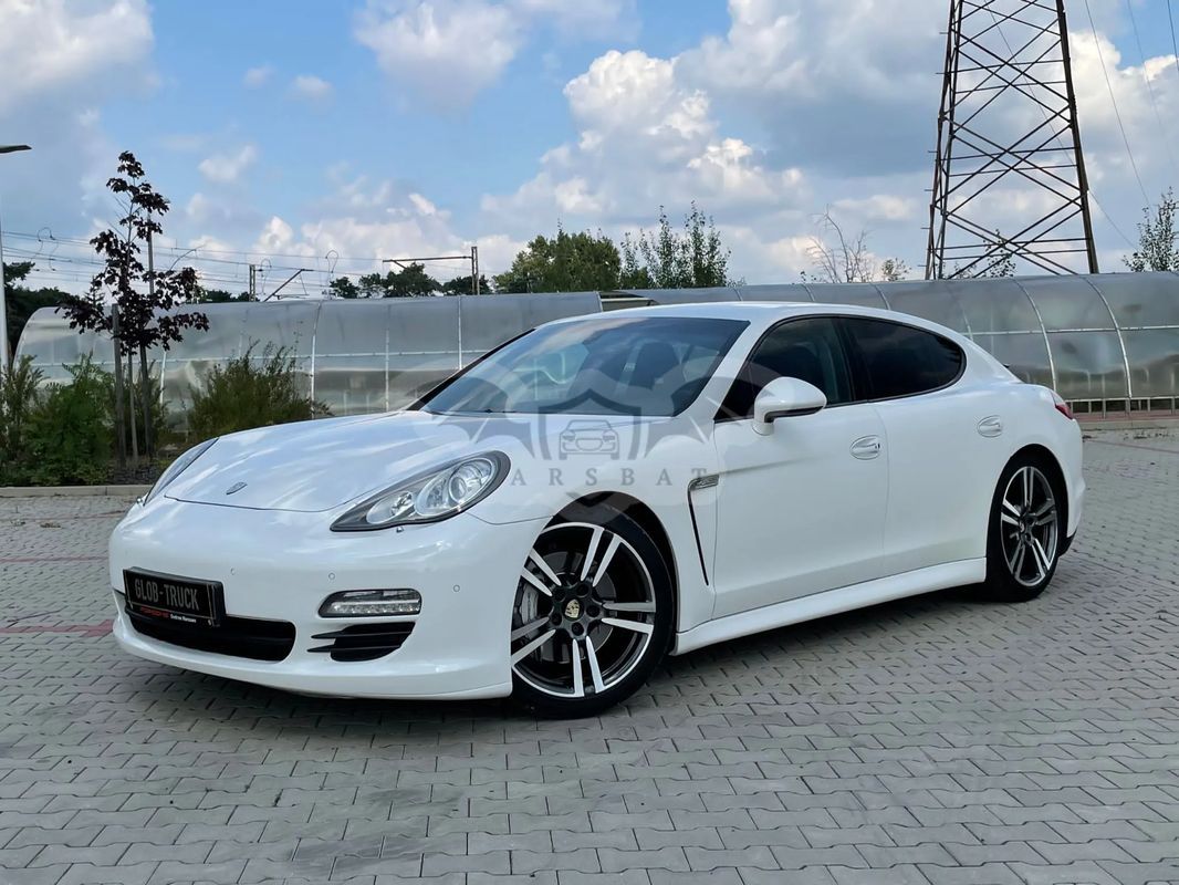 Porsche Panamera 4S 2010