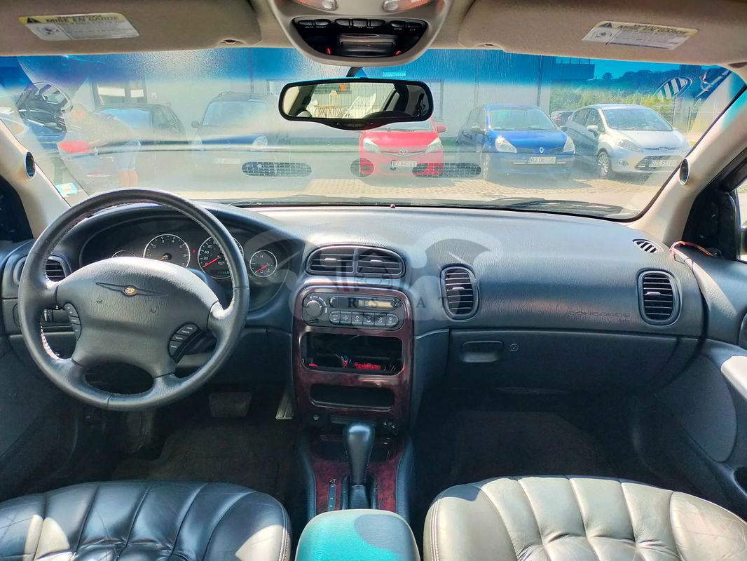 Chrysler Concorde 3.2 LXi 2001