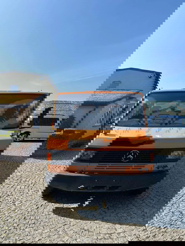 Mercedes-Benz T2 1993