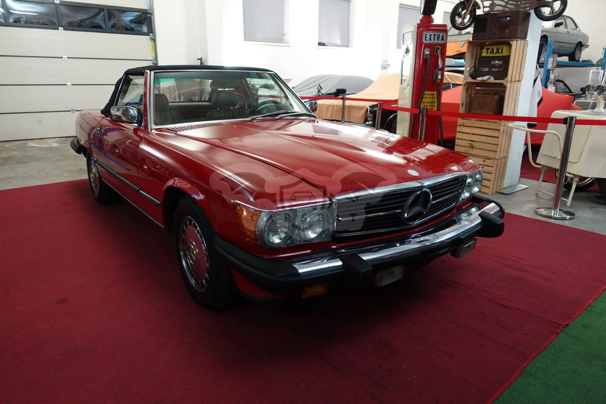 Mercedes-Benz SL R107 500 1988
