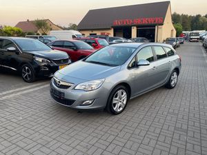 Opel Astra J 2011