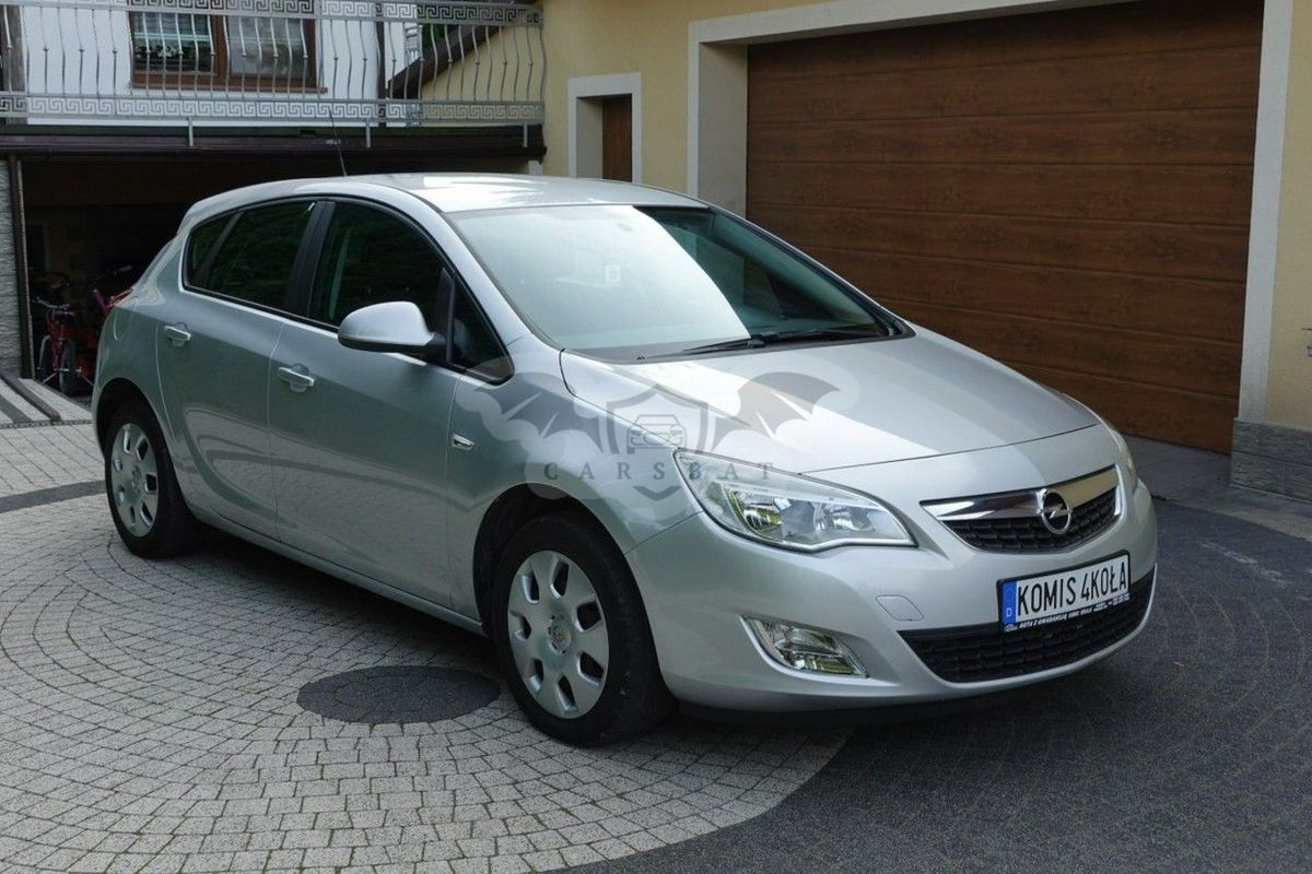 Opel Astra J 2010