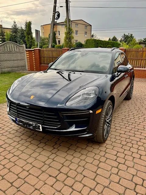Porsche Macan Turbo 2021