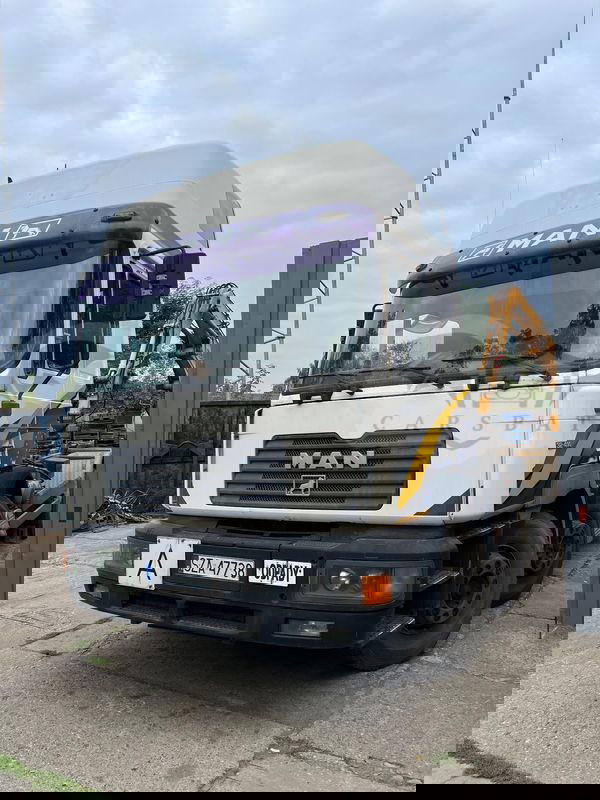 MAN F2000 2000