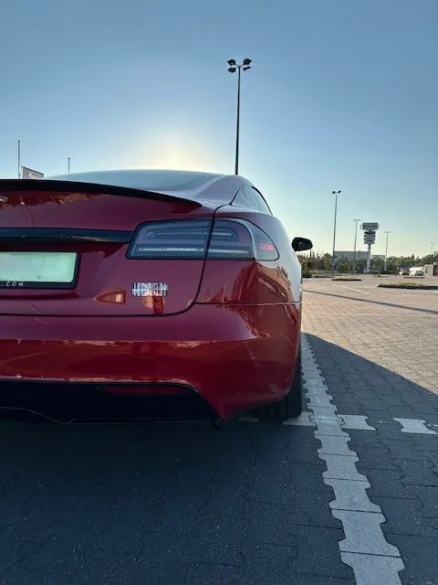 Tesla Model S Plaid 2023