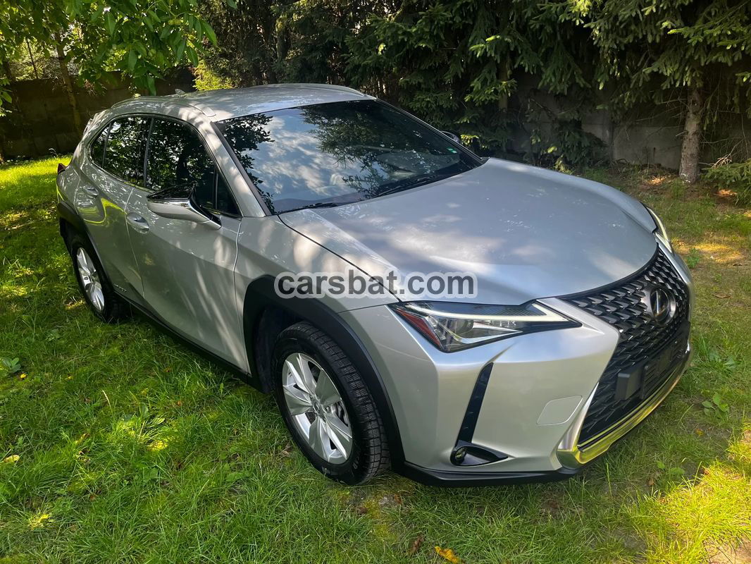 Lexus UX 2021