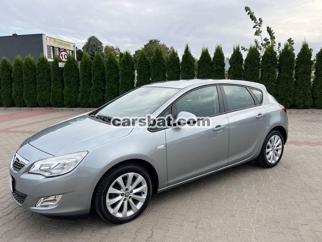 Opel Astra J 1.4 Turbo Active 2012