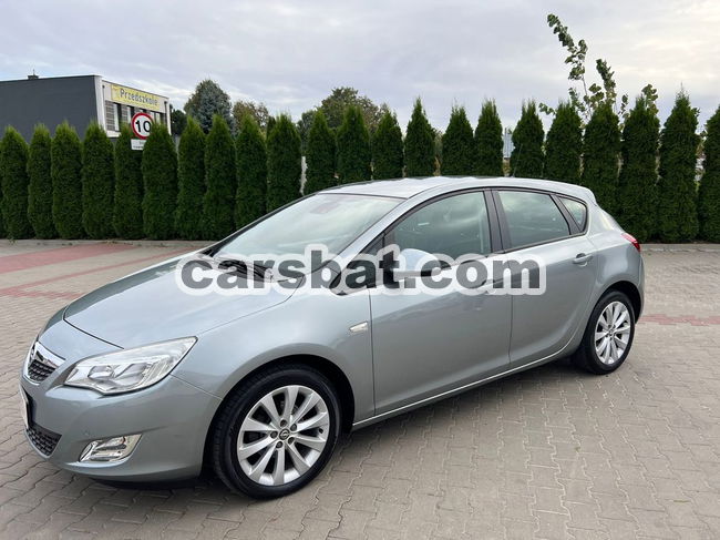 Opel Astra J 1.4 Turbo Active 2012