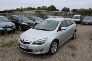 Opel Astra J IV 1.7 CDTI Sport 2012