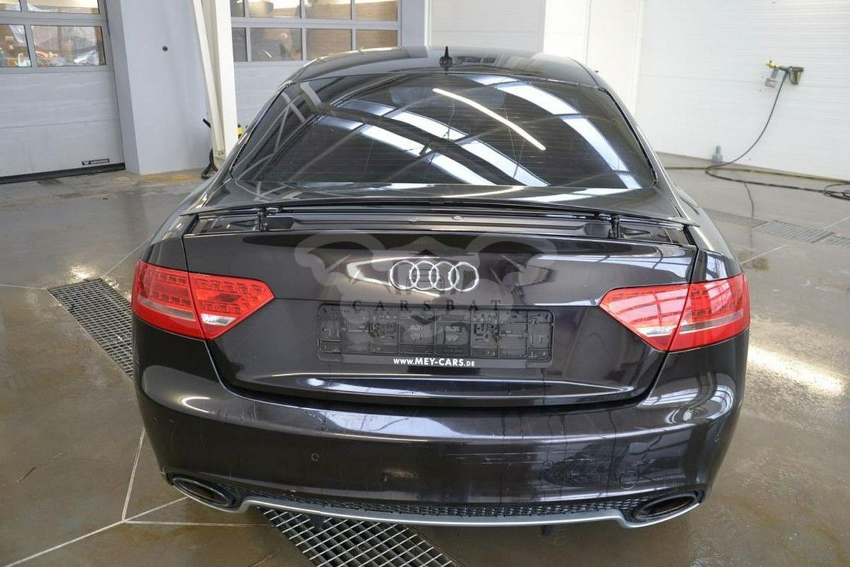 Audi RS5 2011