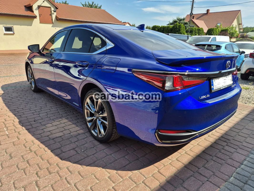 Lexus ES 300h F Sport 2021