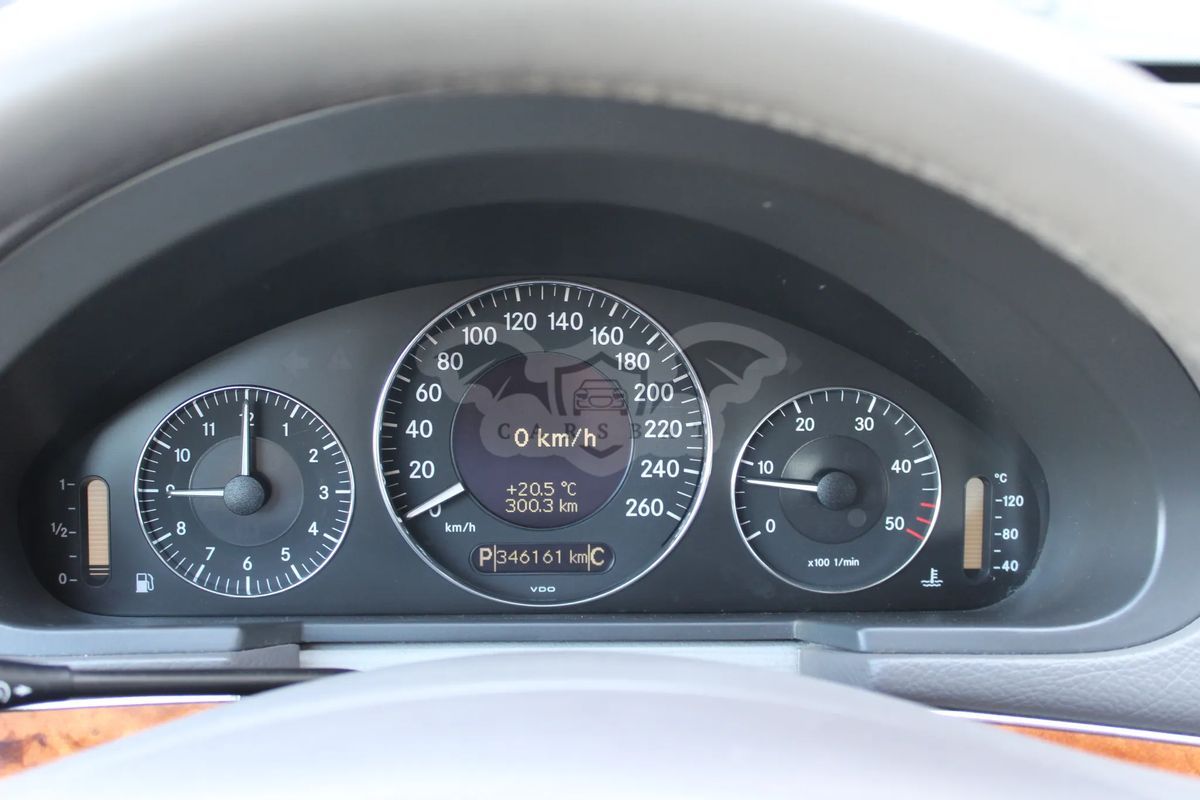 Mercedes-Benz E W211 2005