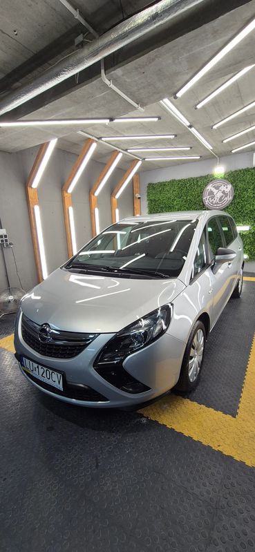 Opel Zafira C 2015