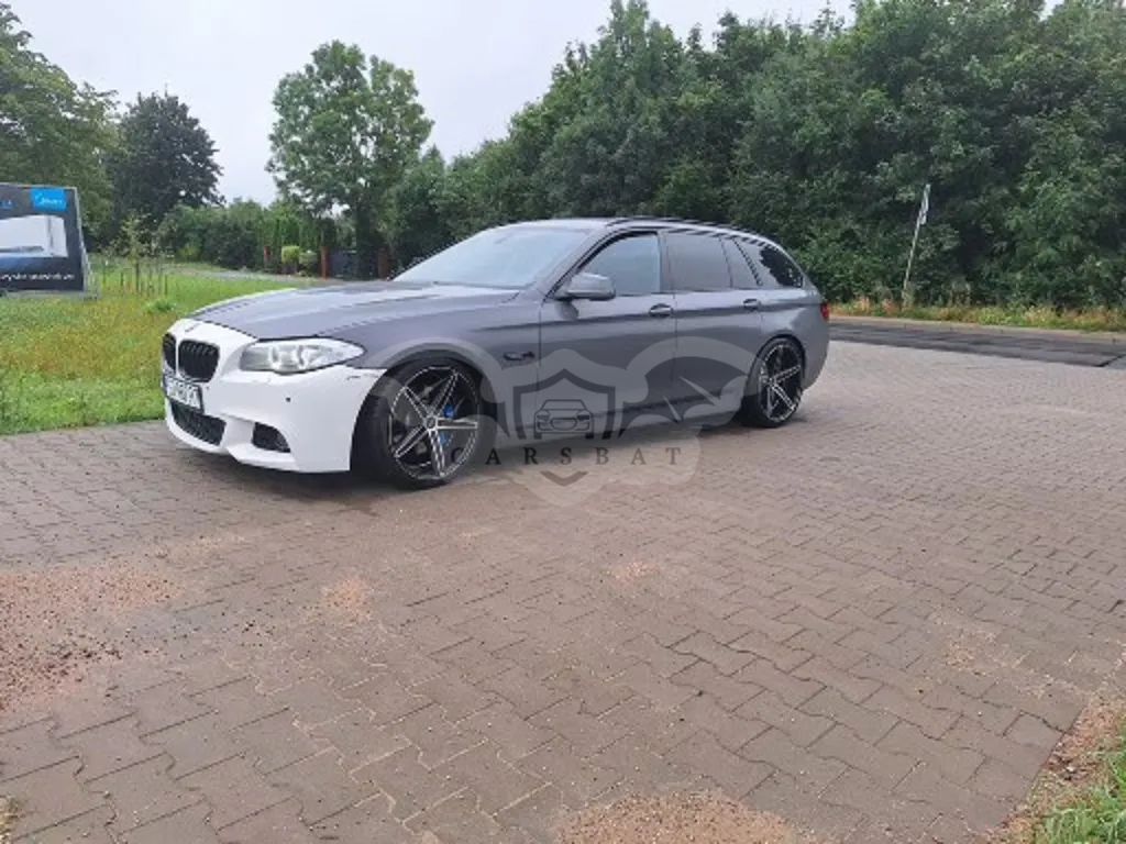 BMW 5 Series F10/F11 530d xDrive 2011