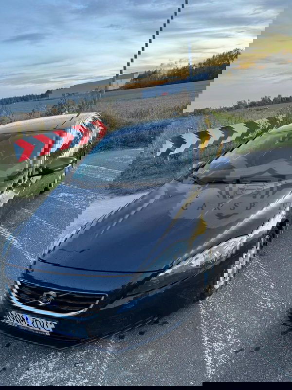 Volvo V40 II D3 Momentum 2013