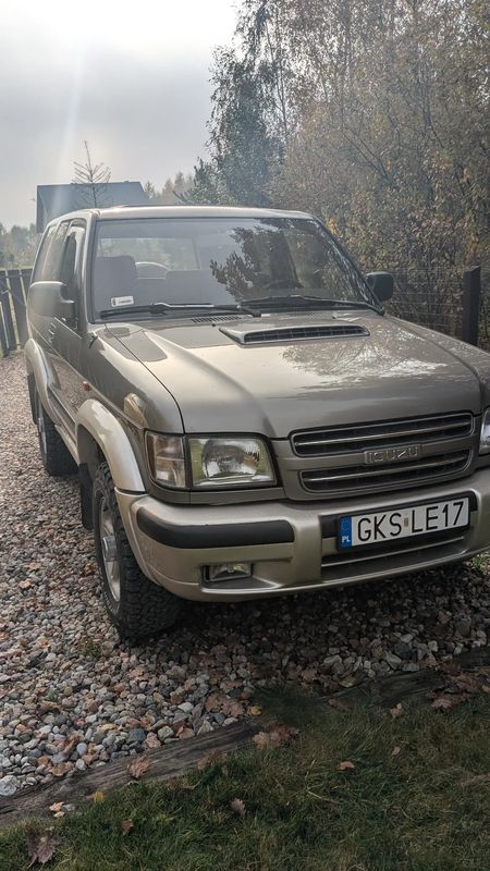 Isuzu Trooper 2001