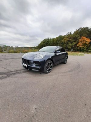 Porsche Macan Standard 2021
