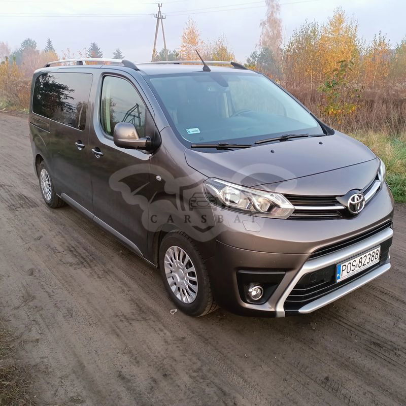 Toyota ProAce 1.6 D4-D Medium Family 2017