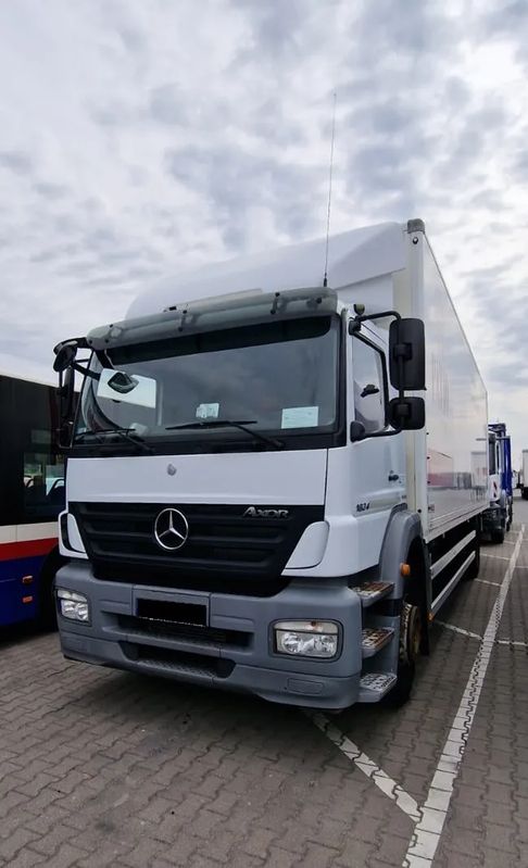 Mercedes-Benz Axor 2010
