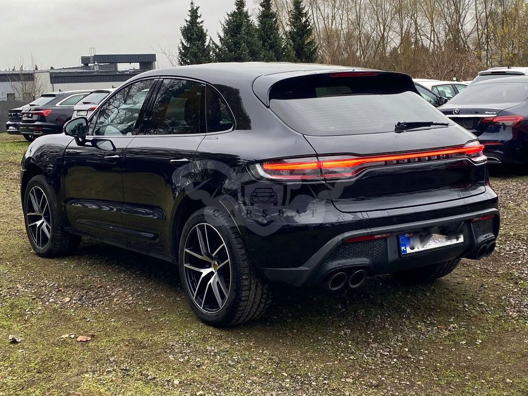 Porsche Macan Standard 2021