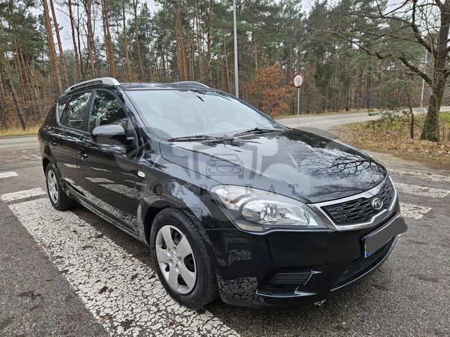 Kia Ceed I Cee'd 1.4 Comfort + 2011
