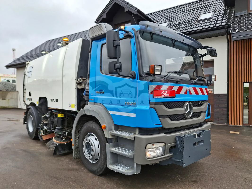 Mercedes-Benz Axor 2010