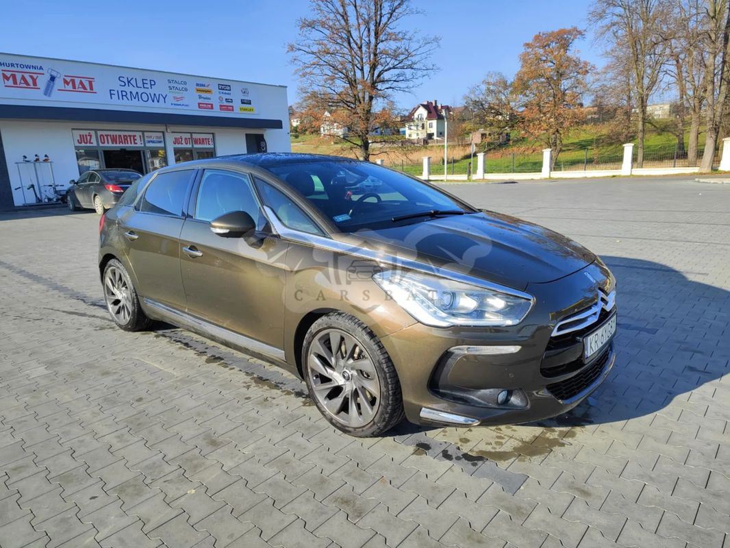 DS DS5 2012