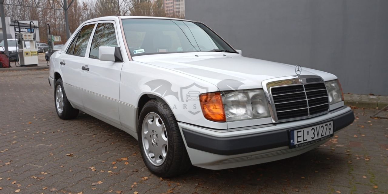Mercedes-Benz E 1993