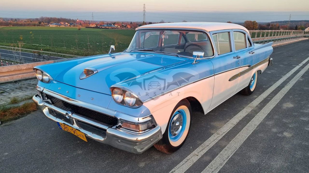 Ford Fairlane 1958