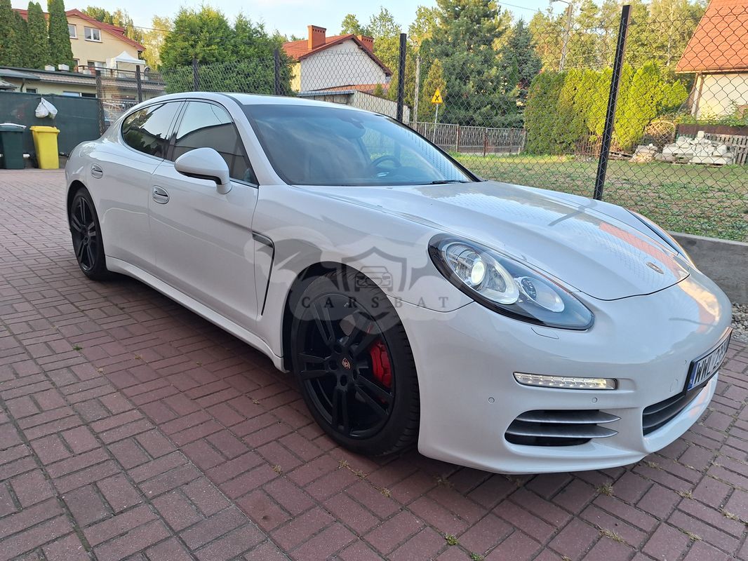 Porsche Panamera 4S 2014