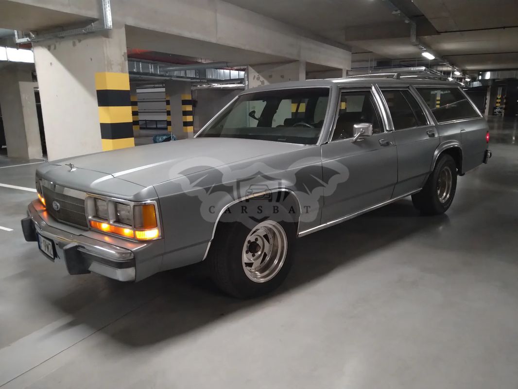 Ford Crown 1988