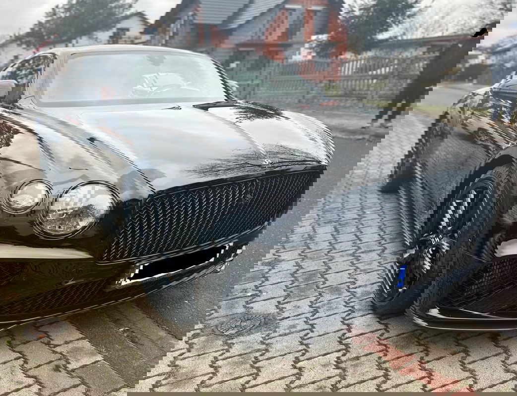 Bentley Continental V8 S 2022