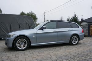 BMW 3 Series E90/E91/E92/E93 318d DPF Touring Edition Lifestyle 2010