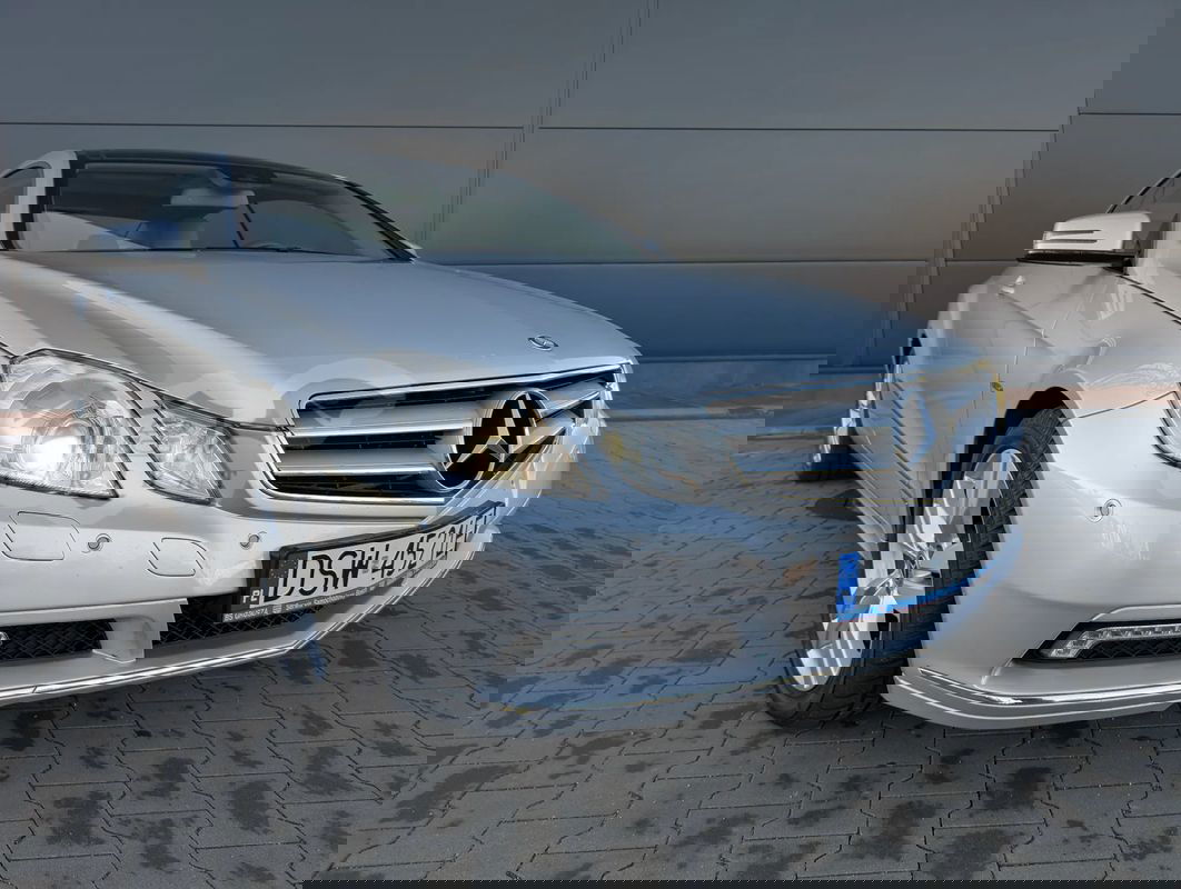 Mercedes-Benz E W212 250 CGI Coupe BlueEFFICIENCY Automatik Avantgarde 2010