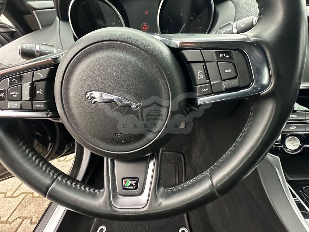 Jaguar XE 2.0 D R-Sport 2016