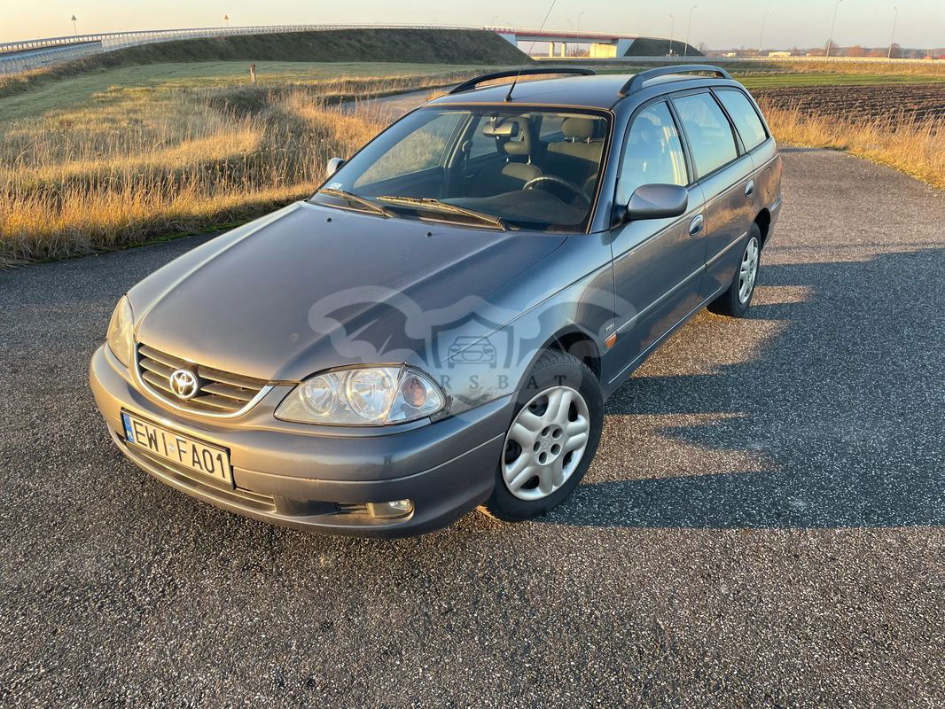 Toyota Avensis I 2001