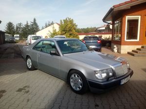 Mercedes-Benz E 1988