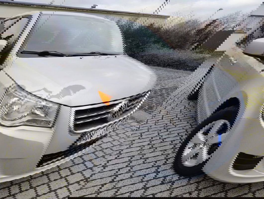 Volkswagen Routan 2009