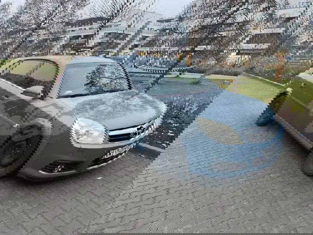 Opel Signum 2005